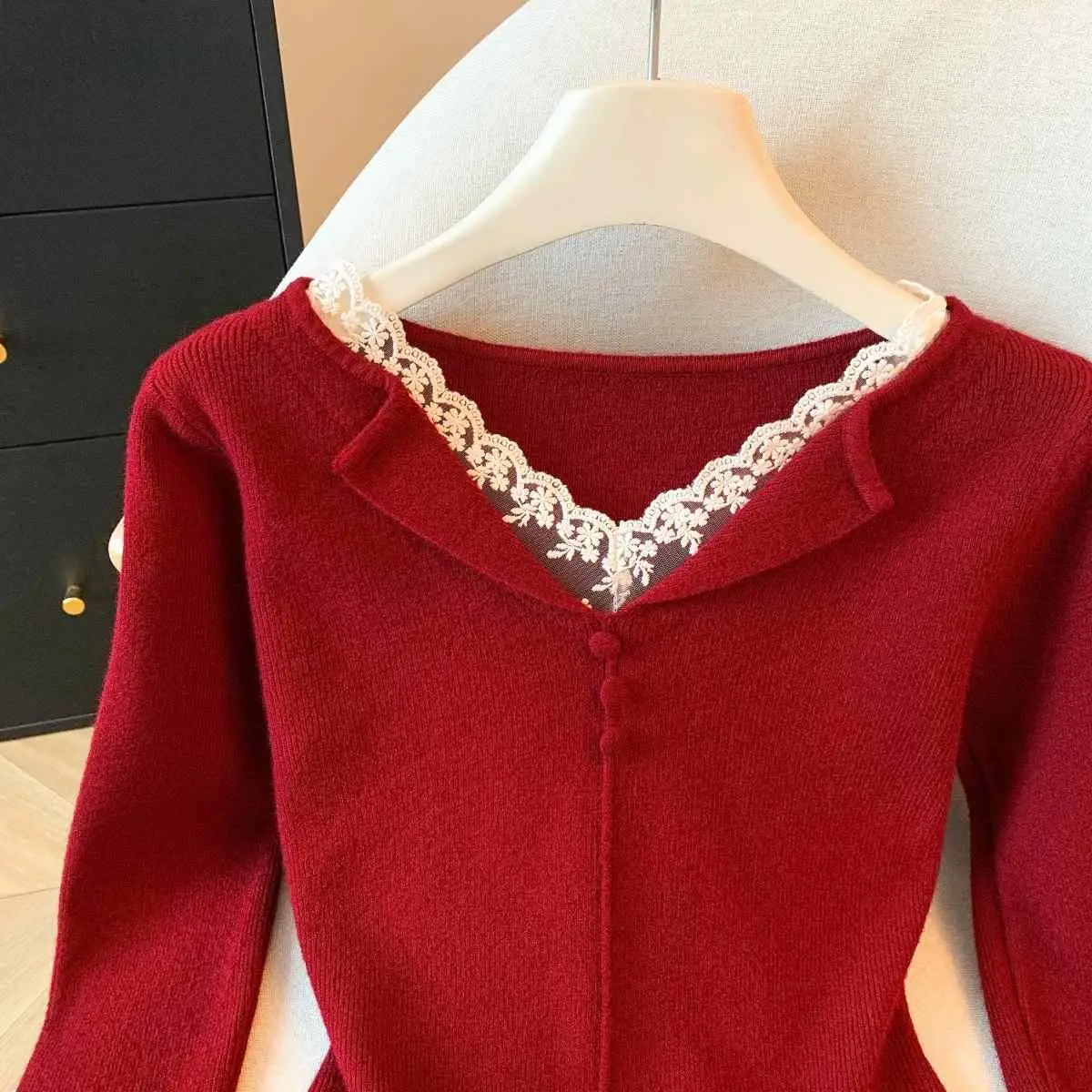 Ladies Faux Lapel Knitted Tee Lace Inner Layer Long Sleeve Wave Hem Slim Casual Pullover Tops