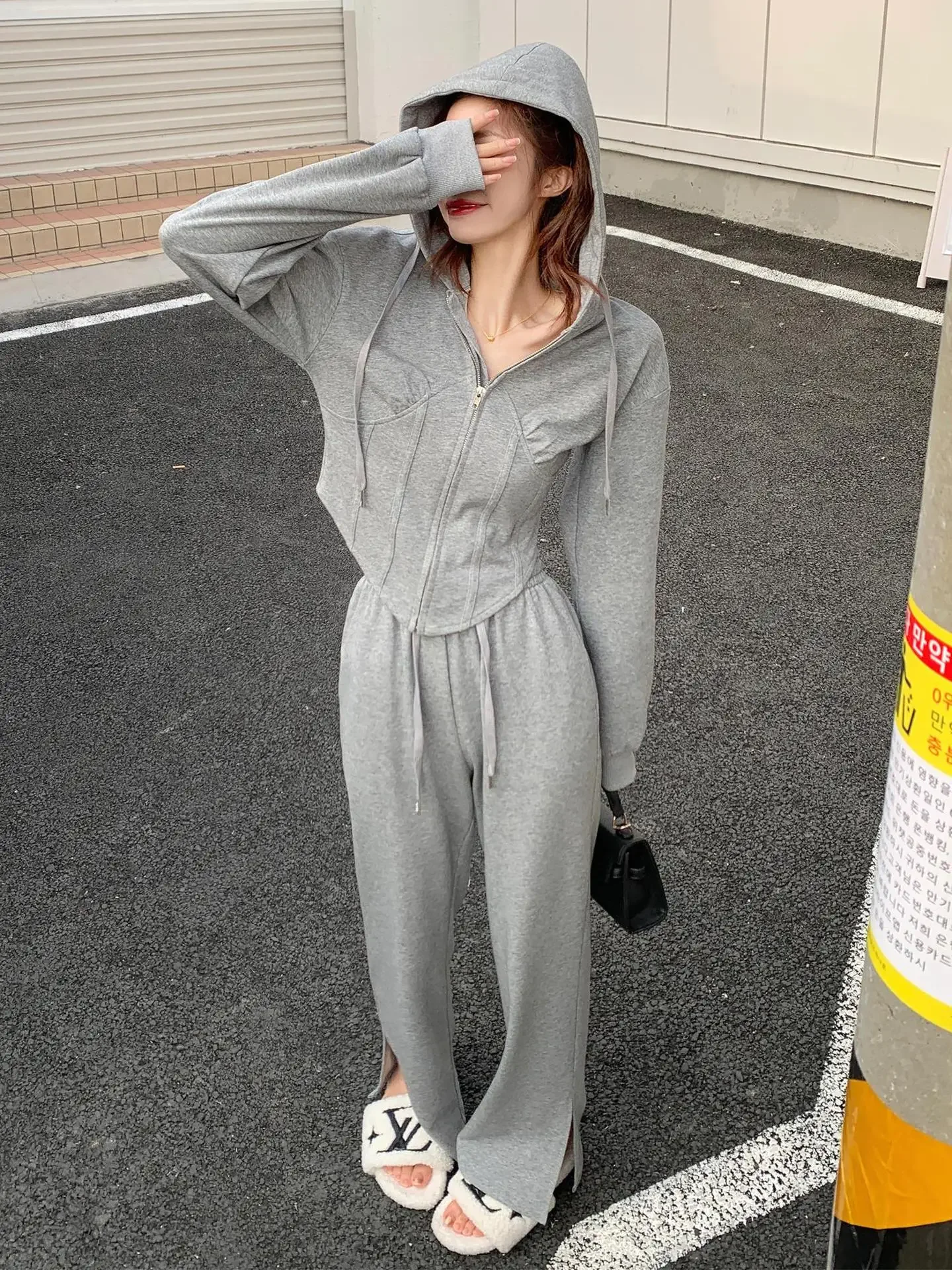 New  Early spring age-reducing casual two-piece retro Y2k fashion milk fragrance hooded sweater and slit pants suit women