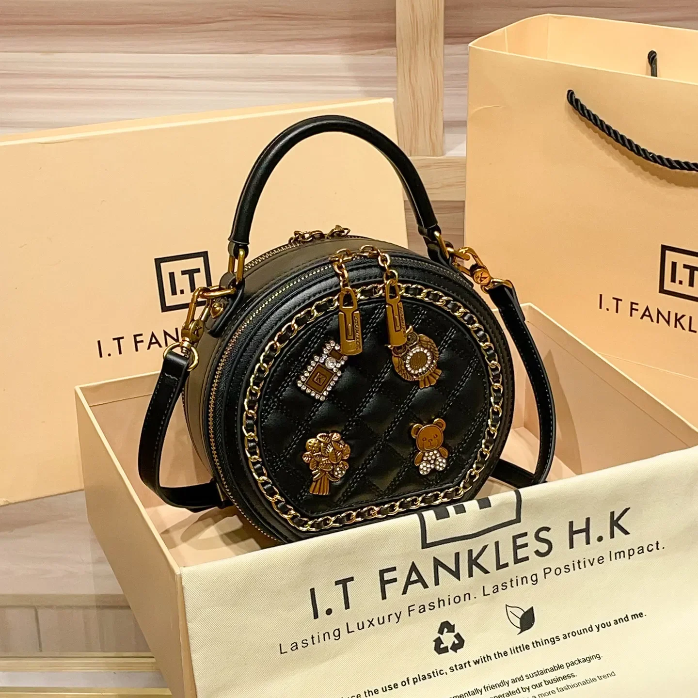 Luxury and Popular Handheld Round Bag with Beautiful Metal Badge and Premium Leather 2026 Women's Versatile Single Shoulder Bag