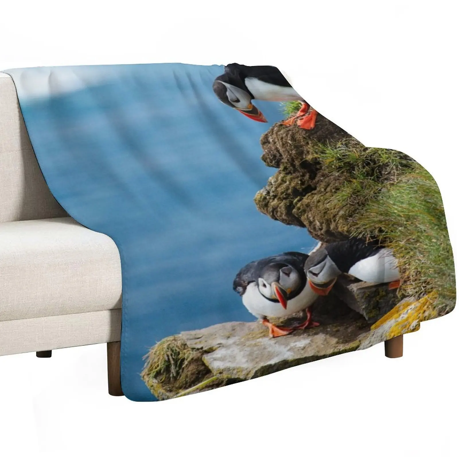 Peeking Puffins Throw Blanket Decorative Sofas Single Beautifuls Camping Polar for sofa Blankets