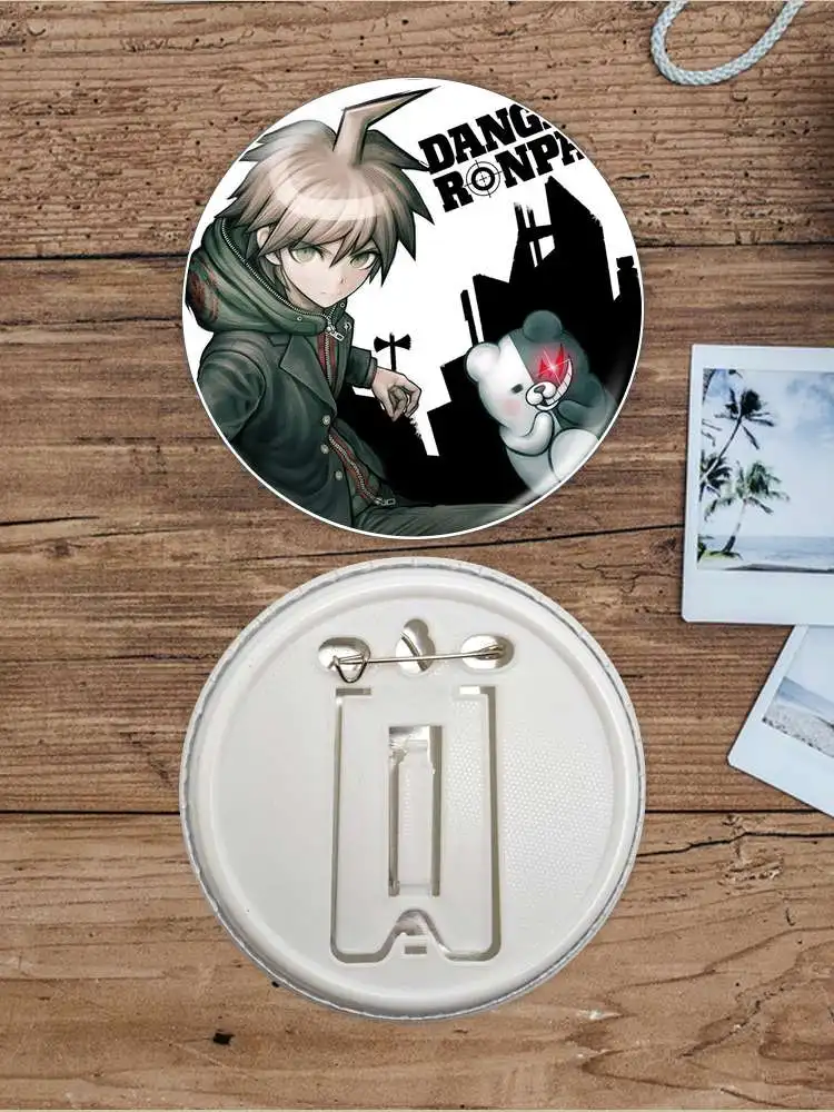 Insignia de personaje de Anime Naegi Makoto, broche de ancla, Pin de periféricos, Cosplay de 75mm, regalo para amigo, ropa de moda