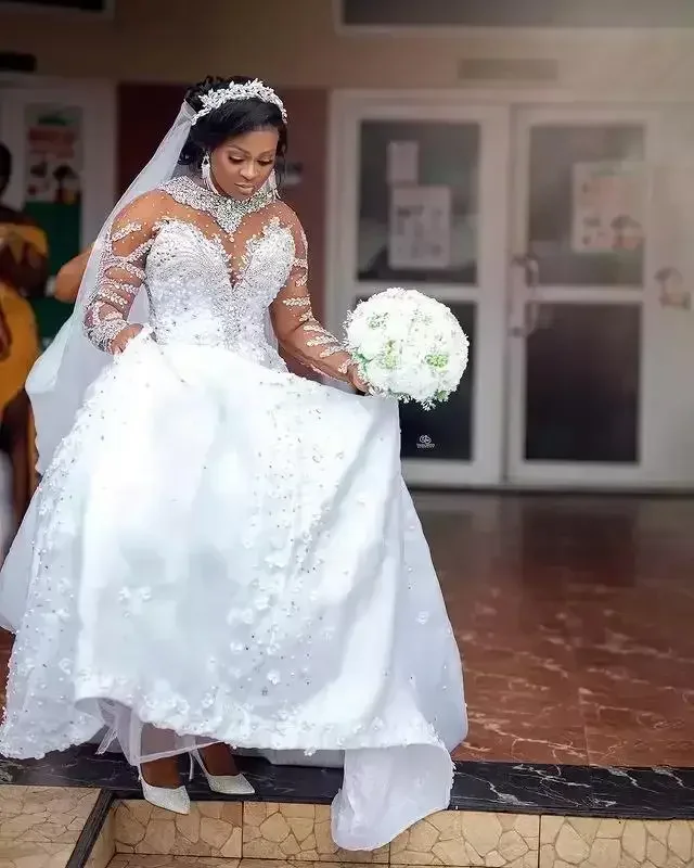 긴 소매 웨딩 드레스 맞춤 제작, 채플 트레인, 주얼 네크라인, 플러스 사이즈, 비치 크리스탈 비즈 장식, 핸드메이드