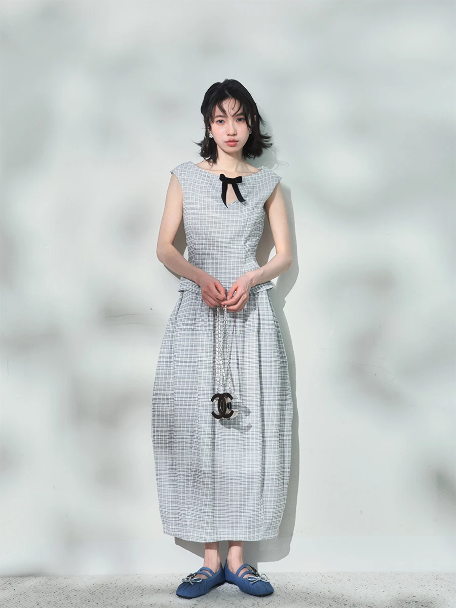 

Liparpa Classic Black White Plaid Waist-Cinching Top And Skirt Set High Waist A-Line Midi Skirt Fashionable Two-Piece Suit