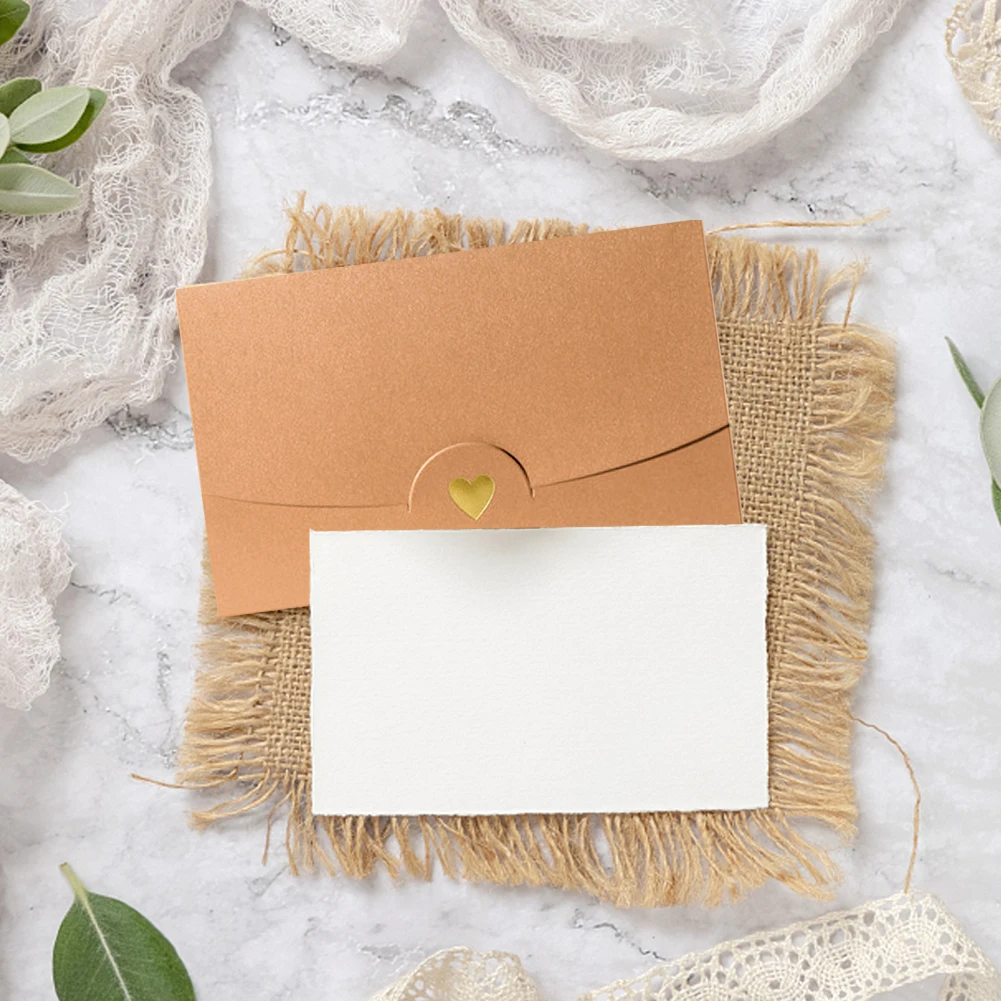 20 stücke Mini Geburtstags einladungen Geschenk karte Umschlag Hochzeit DIY Gruß mit Herz verschluss Geschäft niedlichen braunen Papier Party Retro