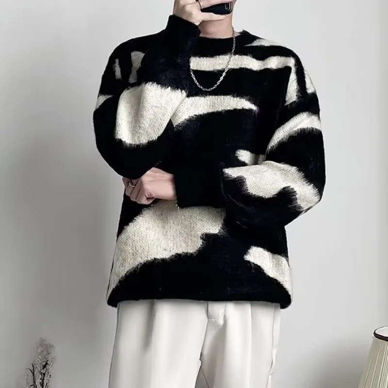 

Мужской вязаный свитер большого размера на осень-зиму, с круглым вырезом, длинный рукав, повседневный, в полоску, удобный, дышащий, модный...