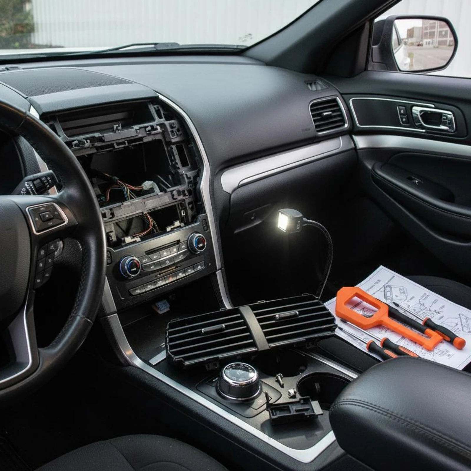 

Central Air Vent Assembly OEM Part Number Middle Dashboard Vent Direct Replacement Efficient Air Circulation