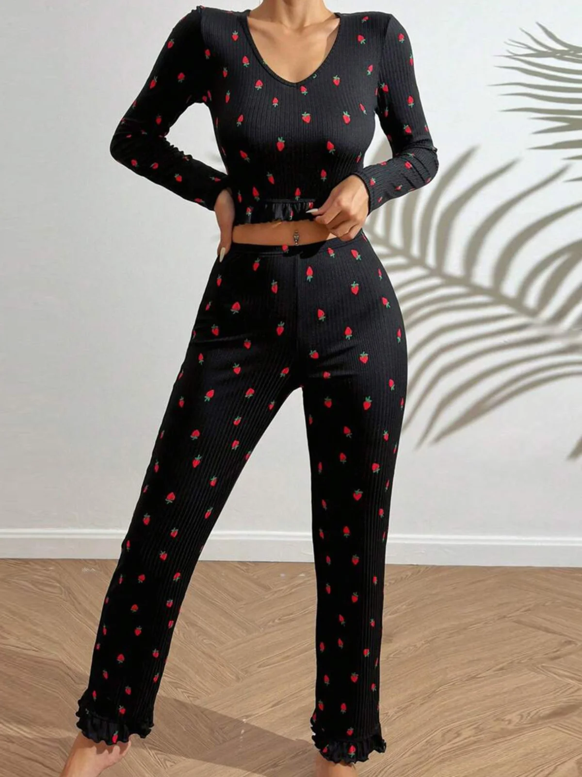 

Sexy Long Sve Spwear Set with Lace Hem Casual Home Clothes Women's Faionable Two-Piece Suit for Ages 8-25