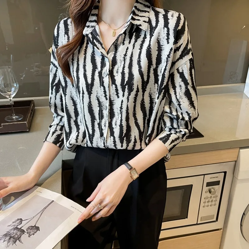 Autumn Women Tops Turn-Down Collar Striped Chiffon Blouse Women Korean Elegant Office Shirt Simple Long Sleeve Blouses New 29365