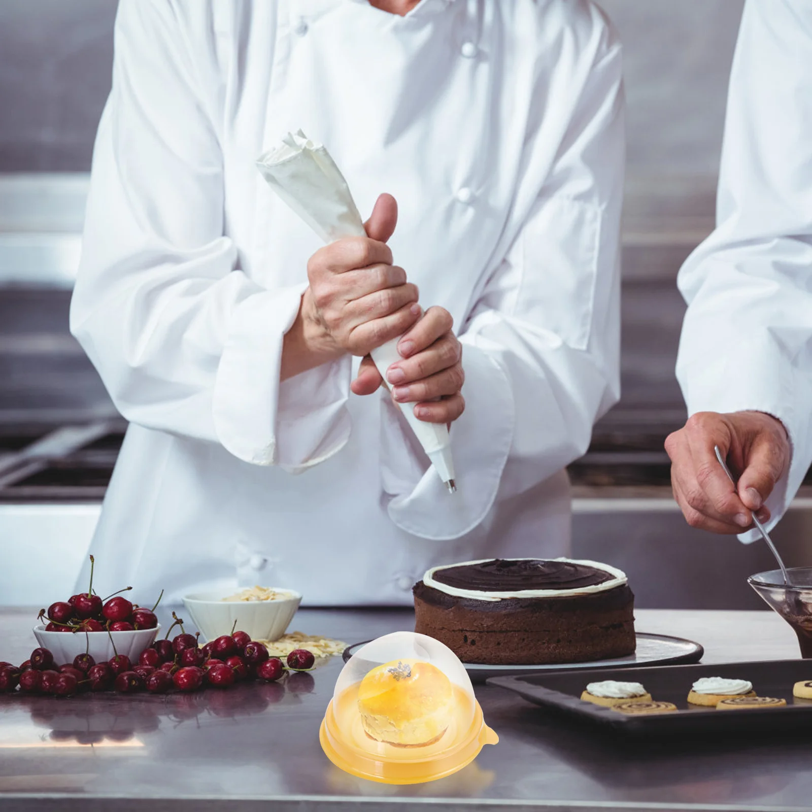 

100pcs Egg-Yolk Puff Box Premium Pet Food Container For Moon Cakes Cupcakes Baking Storage Dessert Tray Bakery Supplies