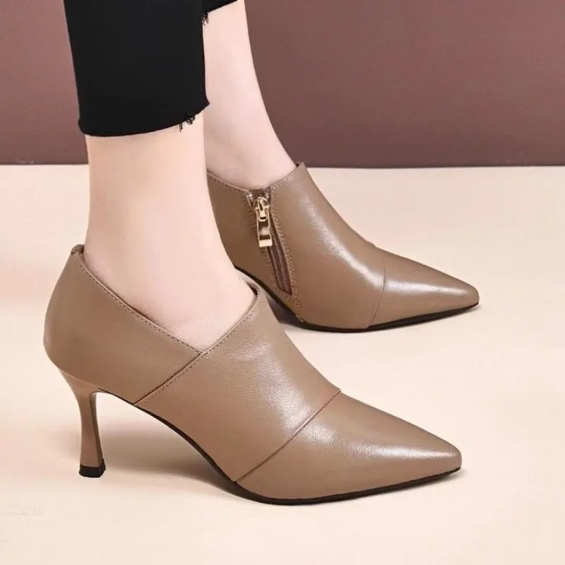 

Женские туфли на шпильке с острым носком и неглубоким носком, новинка 2023 года, осенние универсальные туфли на высоком каблуке во французском стиле, повседневные большие размеры