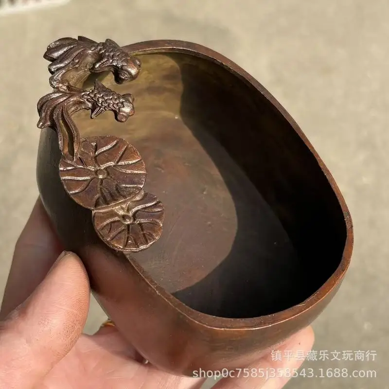 For many years, there have been Yuyunwenfang goldfish pen washers, living room copper alloy ashtrays, and double-fish desktop cr