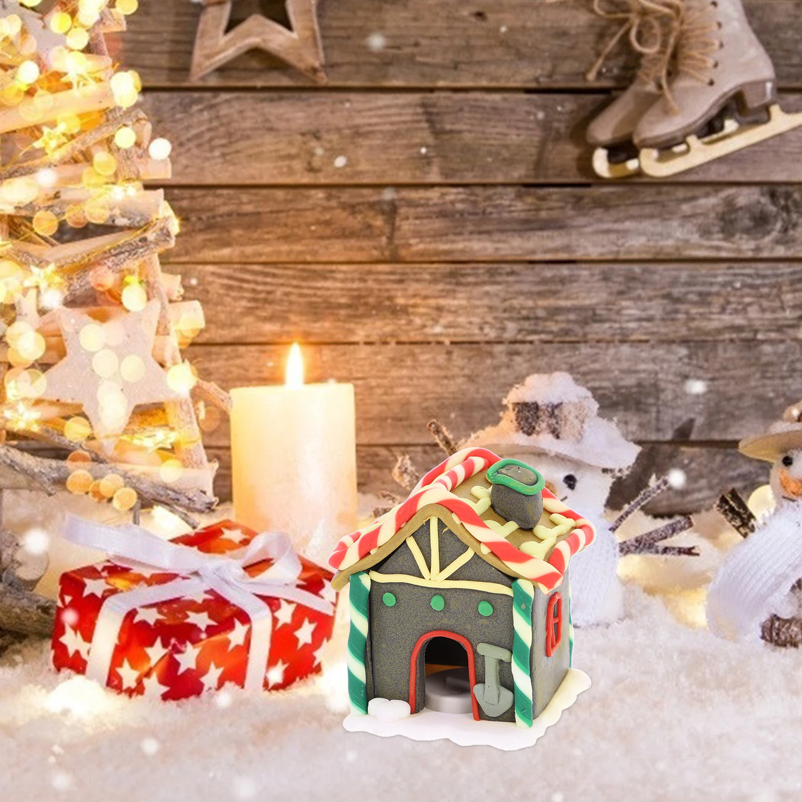 

Lovely Christmas Themed Small House Adornment Polymer Clay Decorative Cabin Festive Table Decoration For Family