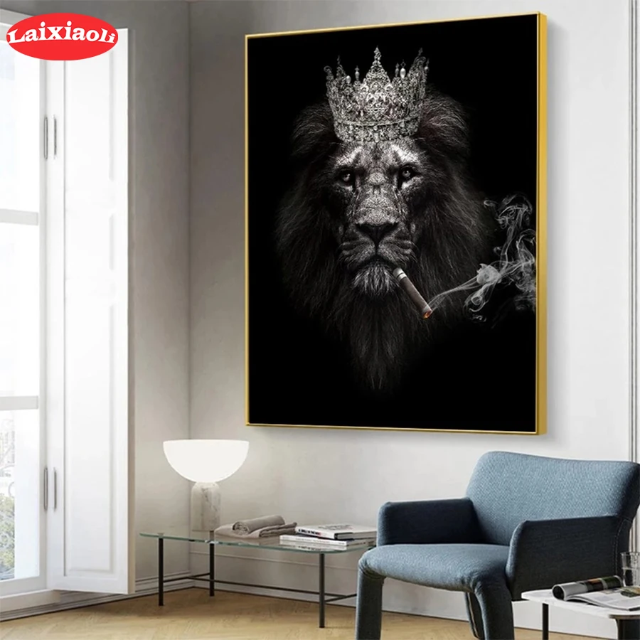 

5D round Diamond Embroidery Black and white animal smoking crown lion Diamond Painting Full Square Mosaic Cross Stitch Handmade