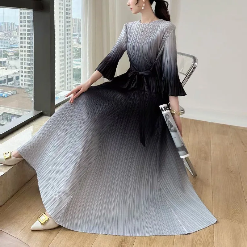 

Miyake Pleated Long Sleeve Top 2026 Fashion Gradient T-Shirt Simple Stretch Skirt Set European Women's Elegant Vacation Dresses