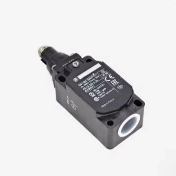 Brand new for XCKS travel limit switch ZCKS1 body XCK-S131 141 102 110 121 D02