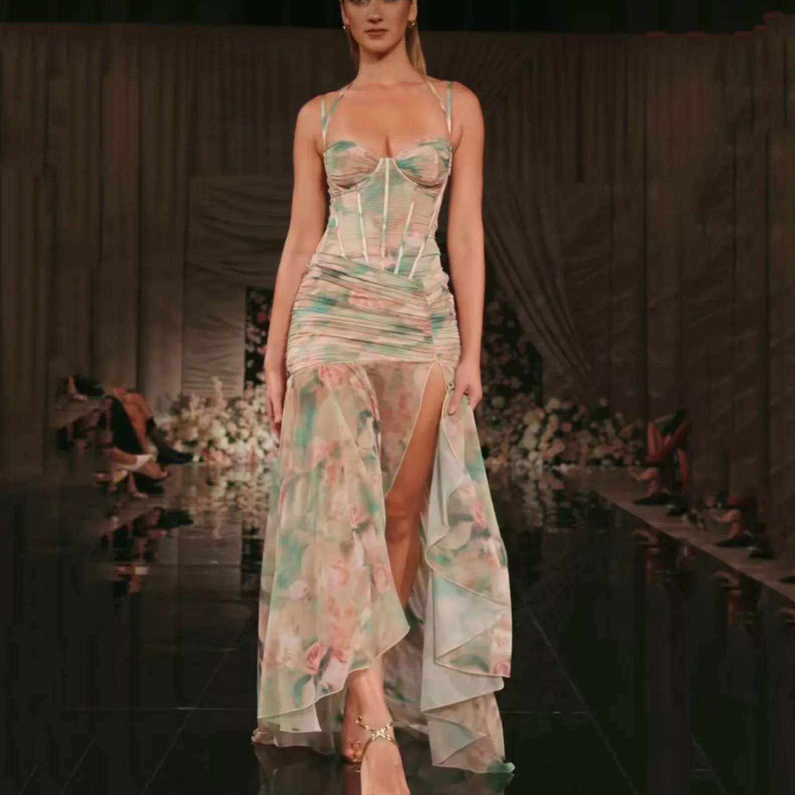 

2025 Street Printed Flower Suspender Dress Sexy Split Steel Rim Fishbone Dress