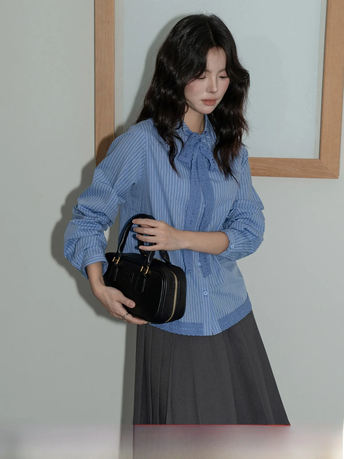 

Blue Striped irt Women's Loose Long Sve round Ne Design Sense Bow Tie Spring New Sle Cotton Casual Faion Top