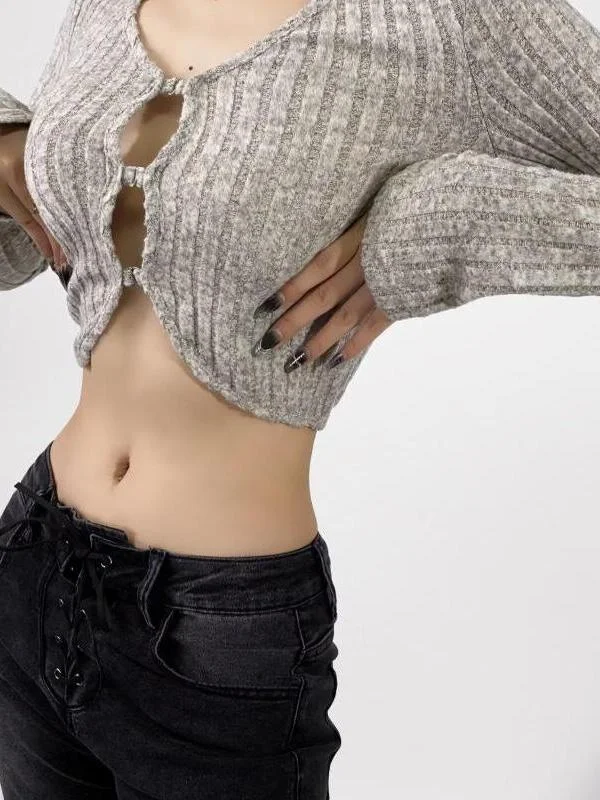 

American Retro Brued Knitted Slim Fit Cardigan ort Length Bell Sve Coat Hook Button Arc Faionable Street Sle ...