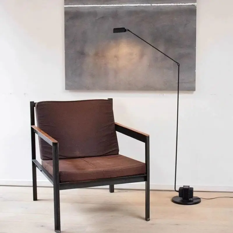 مصباح أرضي بذراع هزاز محرك إيطالي قابل للتعديل من SaNDYHA، ضوء قراءة أنيق، تصميم بسيط لغرفة النوم وغرفة المعيشة والدراسة والمنزل