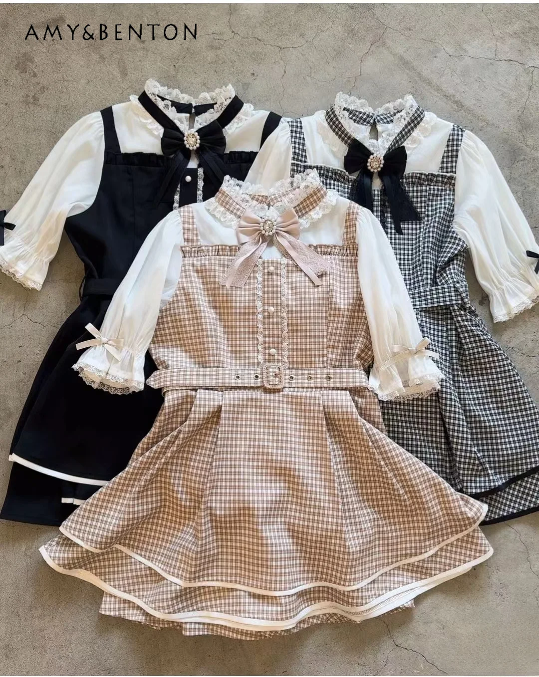 

Japanese RJ Outfits Summer Sweet Lace Splicing Plaid Bow Short-sleeved Mini Dress Shorts Mine Mass-produced Two-piece Set Women