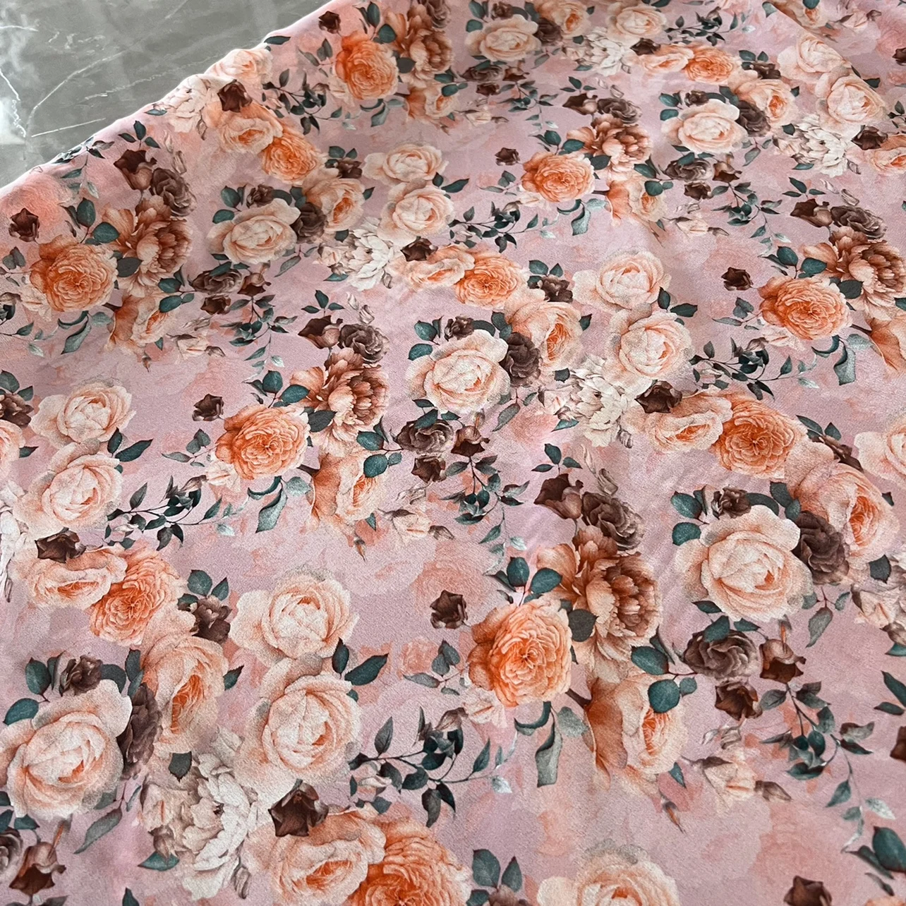 

1 метр, 100% тутовый шелк, 15 мам, креповая шелковая ткань, розовая, с цветочным принтом, 138 см, ширина 54 дюйма, по дворам XX008