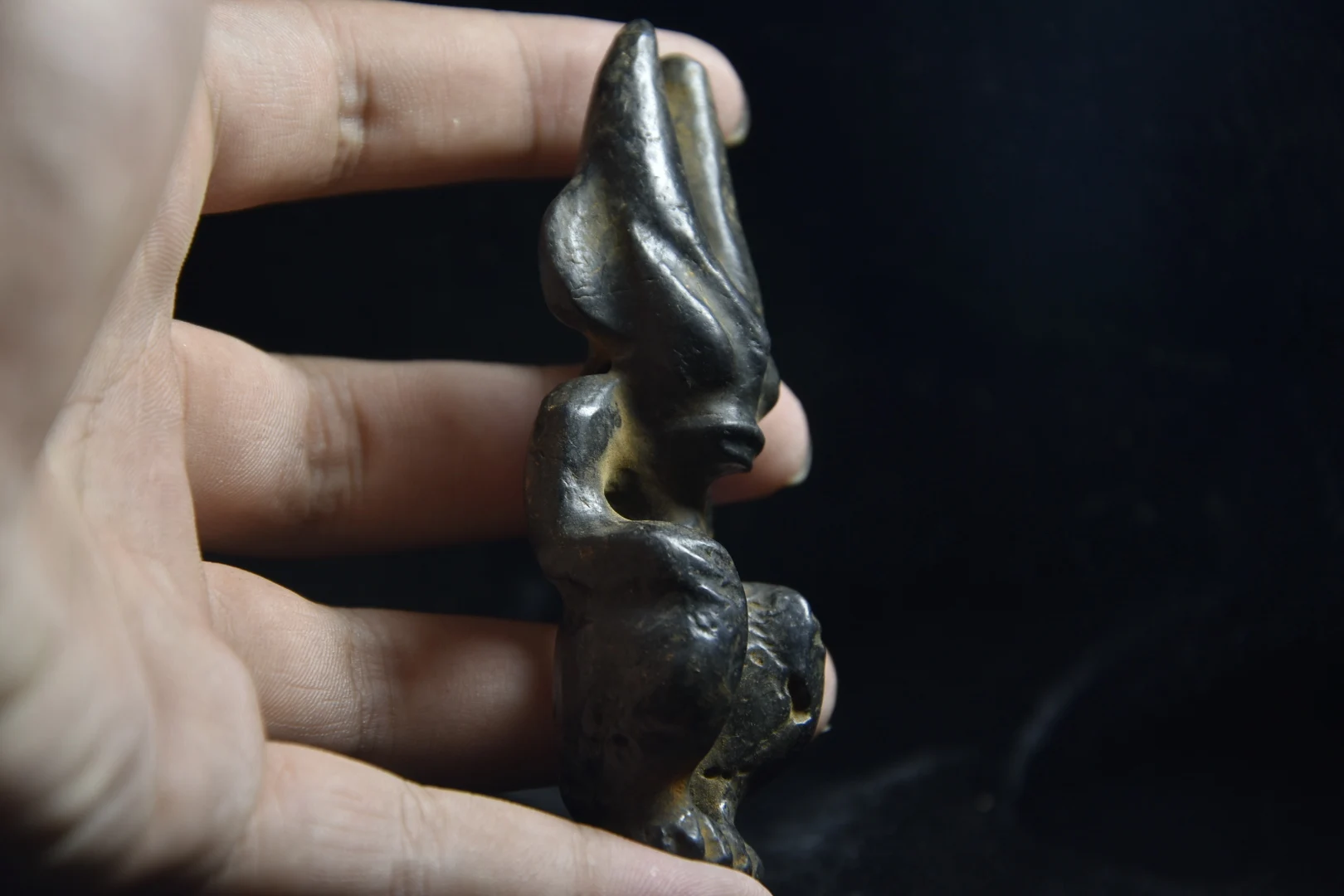 Chinese Red Mountain Culture Meteorite Iron Retro Jade Sun Man Ornament Talisman Pendant