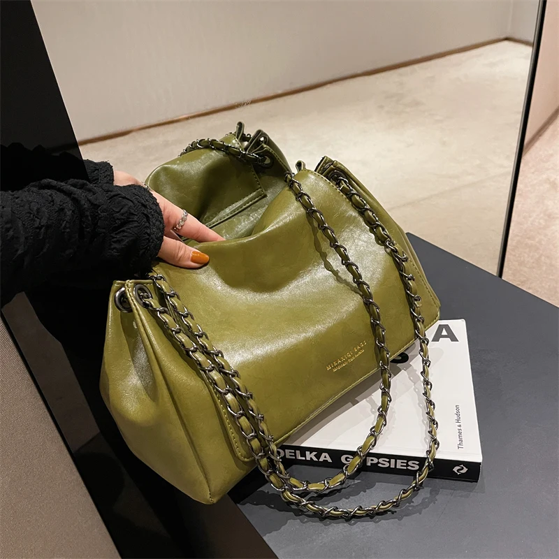 Ladies Casual Shoulder Bag Solid Color Retro Large Bag Fashion Chain Bag Daily Shopping Bag Large Capacity Messenger Bag