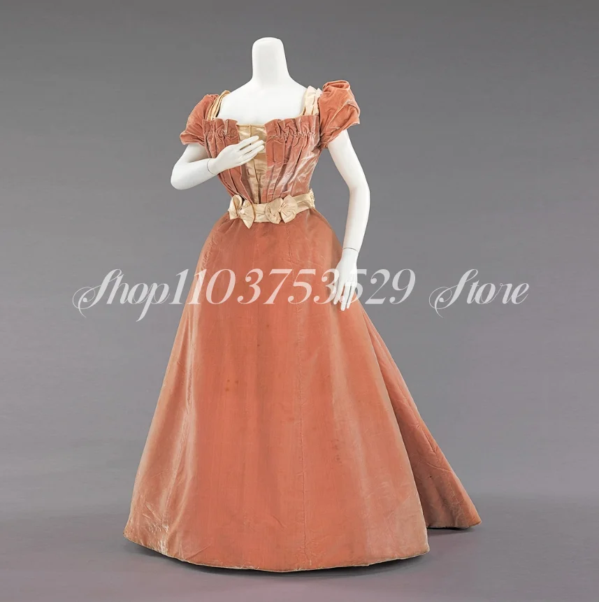 Historical Medieval Evening Dresses Vintage Square Neck Lace Satin Crafted A-Line Long Renaissance Women's Ball Gowns Customised