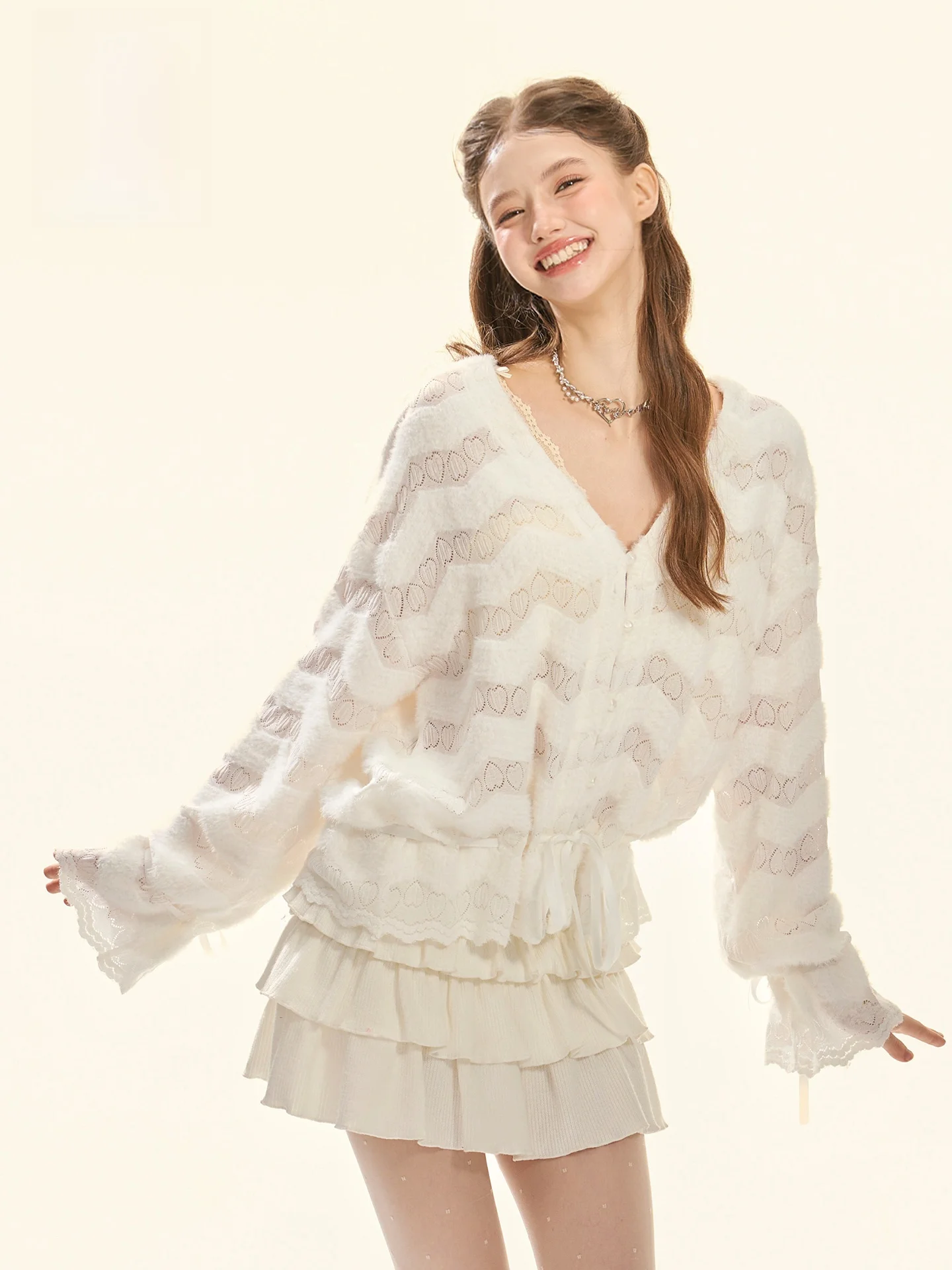 

GirlyFancyClub MoonKissed Fairy Pearled Buttoned Velvet Lace Hollow out Cardigan Long Sve Sweet Sle Daily Wear for Women