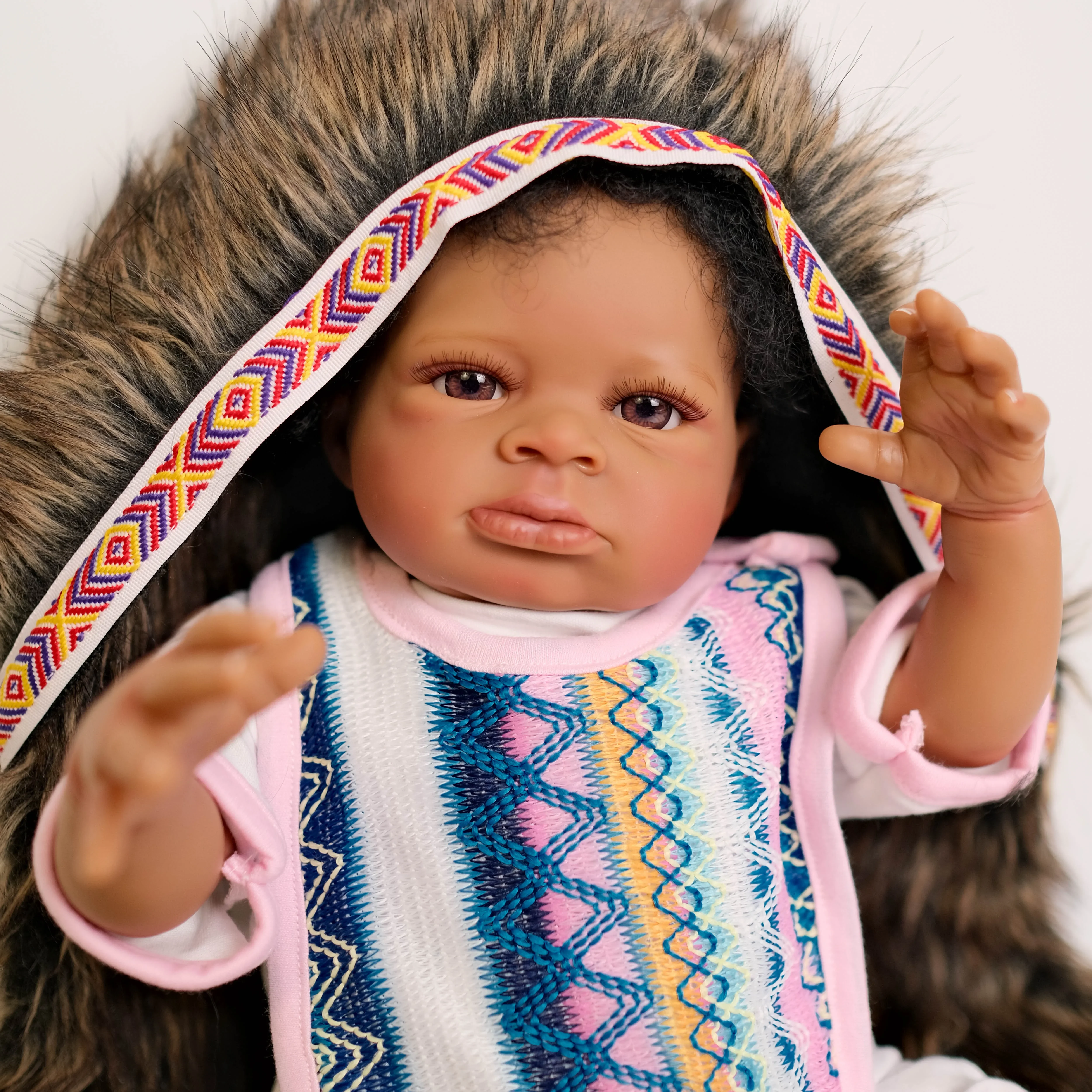 SINO-BB Muñeca india Lanny de 20 pulgadas, muñeca realista para bebé recién nacido, bebé de peluche, pintura de múltiples capas con piel oscura