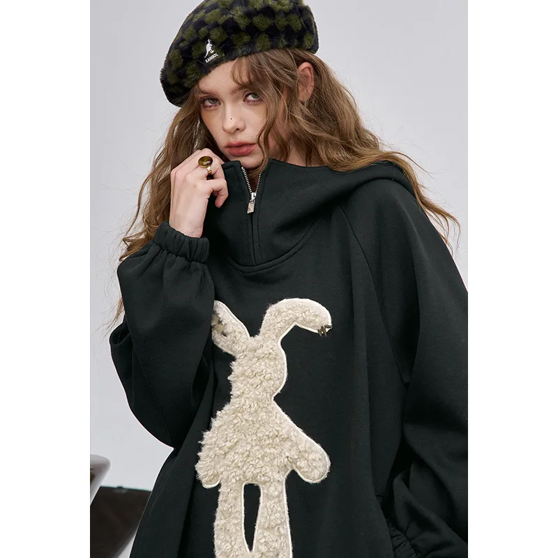 ELFSACK 2025 冬の新作 ルーズカジュアル チェストグラフィック パーティー ミディドレス 女性用