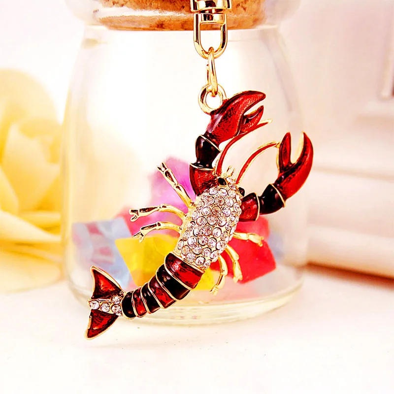 海の動物の形をしたクラヨフィッシュキーホルダー、動物の形、かわいいラインストーン、象眼細工の赤い色、賢いおもちゃのキーホルダー、面白いジュエリー