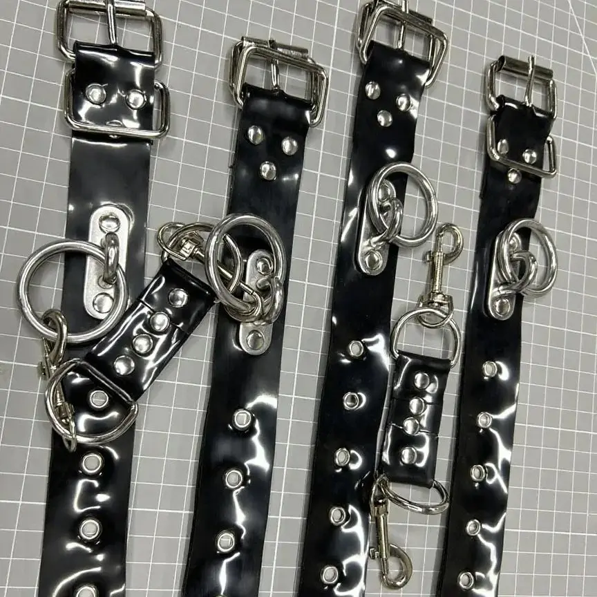 

Латексная резина, сексуальный косплей ручной работы, латексные ограничения, манжеты на запястьях и лодыжках