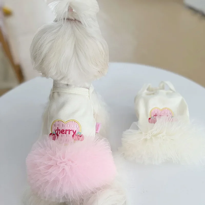 

Pet Mesh Suspender Skirt Pet Dog Clothes Fluffy Gauze Skirt with Bottom Puppy Vest Dress Wedding Dog Dresses for Small Dogs