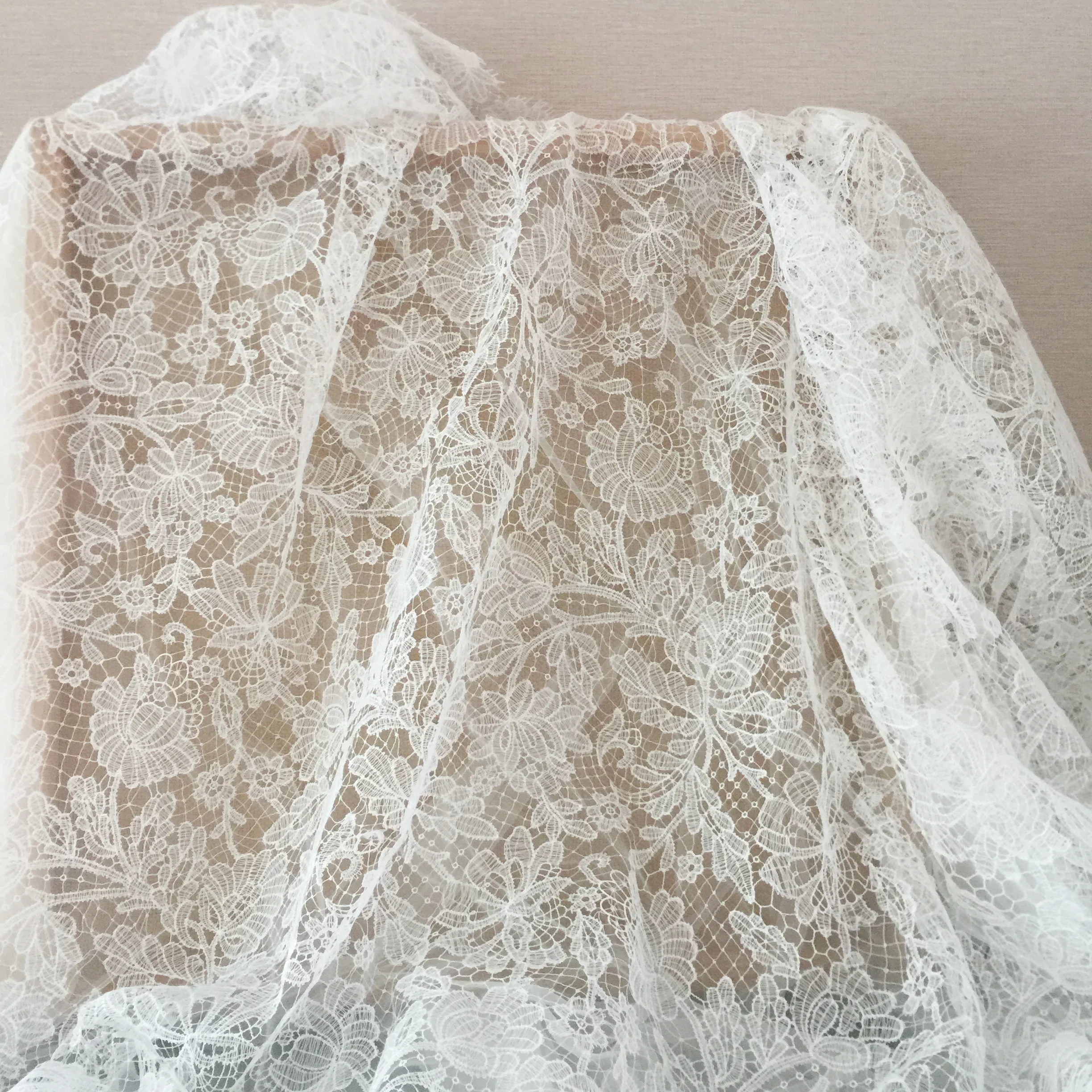 Embroidered Hollow Lace Headcloth for Wedding Dress Decoration, European and American Style, Plant Flower Pattern, Accessories