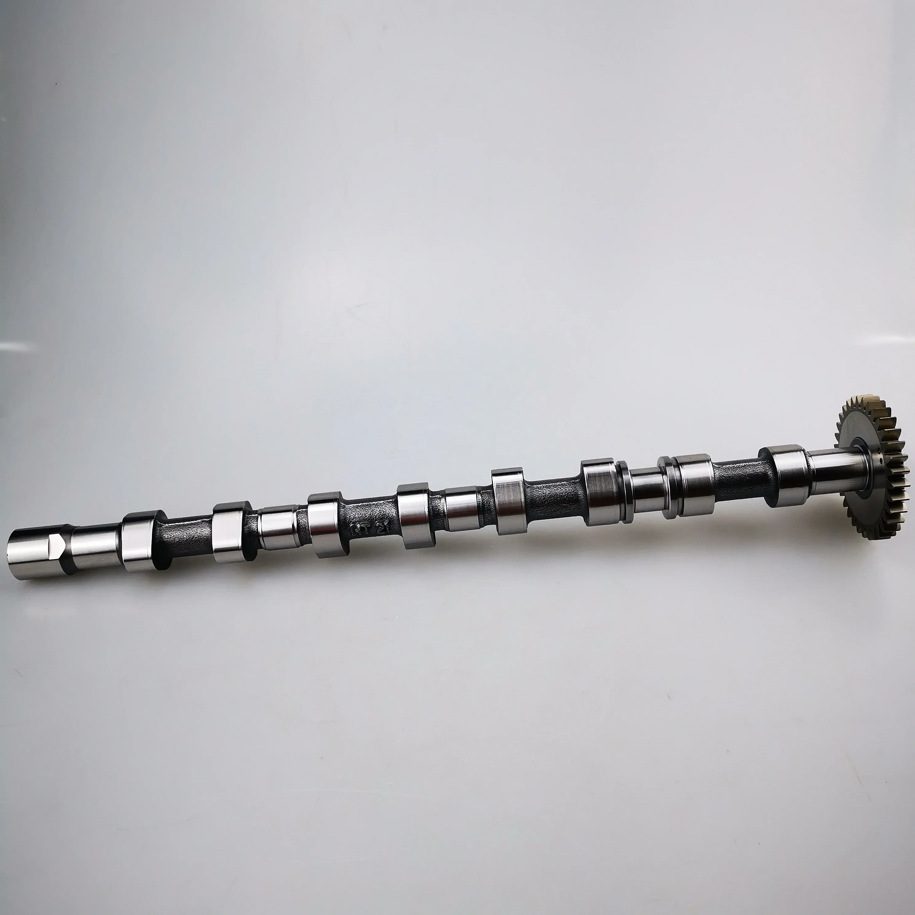 

SAIC MAXUS T60 V80 G10 2.0T Diesel Intake Camshaft C00348029 C00472950