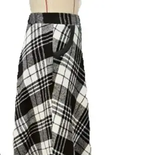 

Women's Black & White Checkered Woolen with Pockets Long Umbrella Skirt Temperament Female High Waist Fashion Commuting Skirts