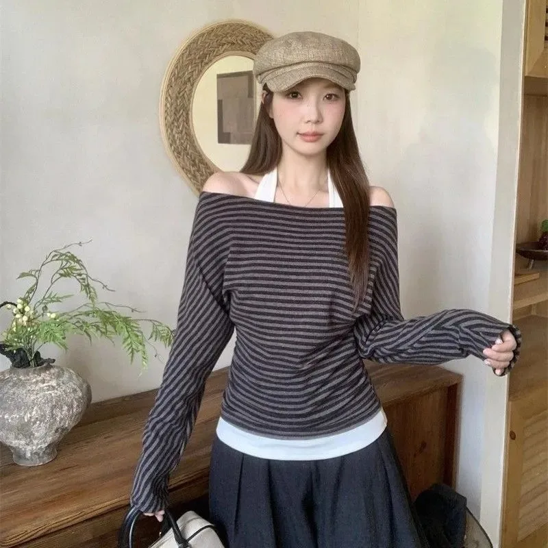 Striped One-shoulder Long-sleeved T-shirt Women's Autumn New Style Cover the Flesh and Slimming Fake Two-piece Top
