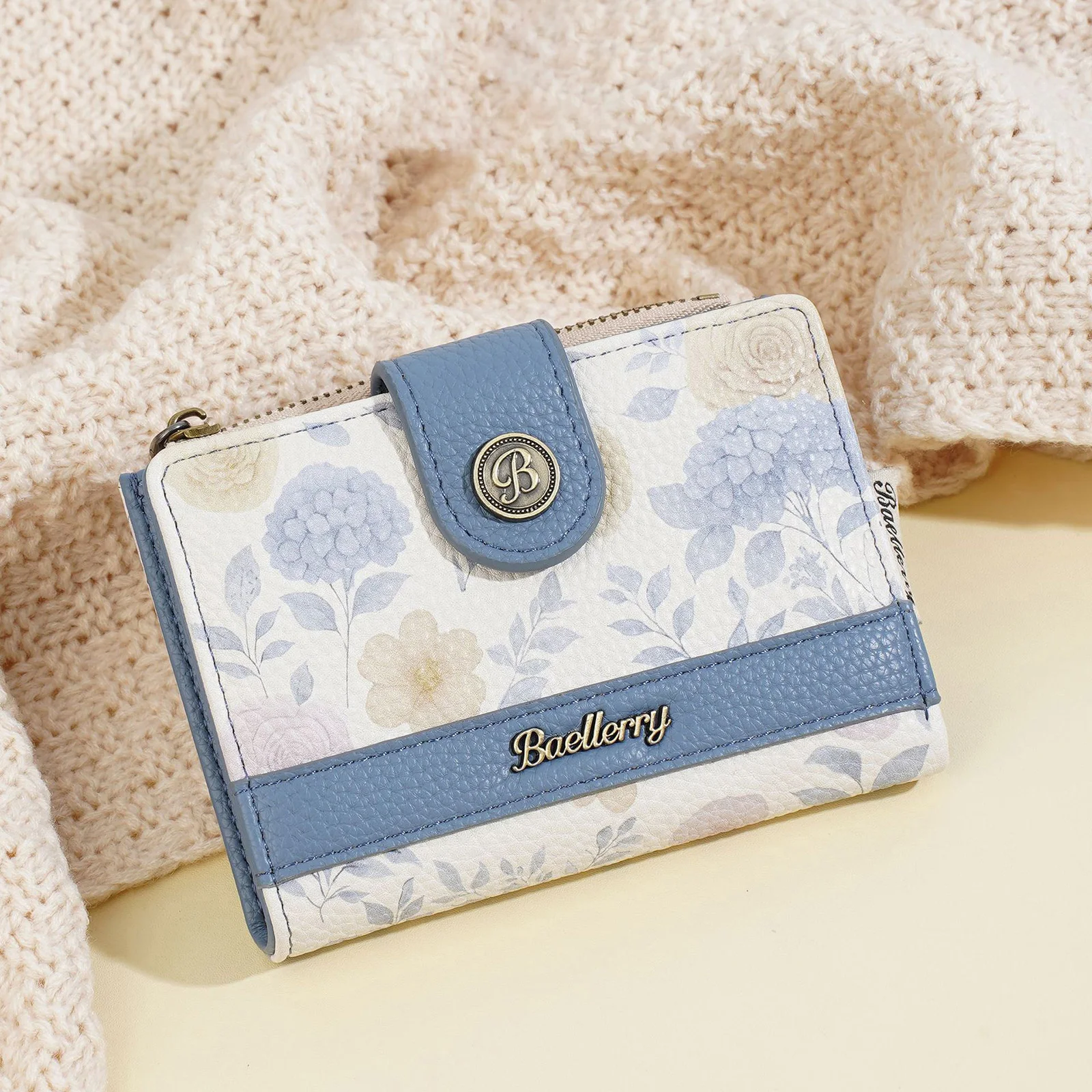 Women's Short Wallet with Multiple Card Slots Korean Style PU Leather Handheld Purse for Daily Use