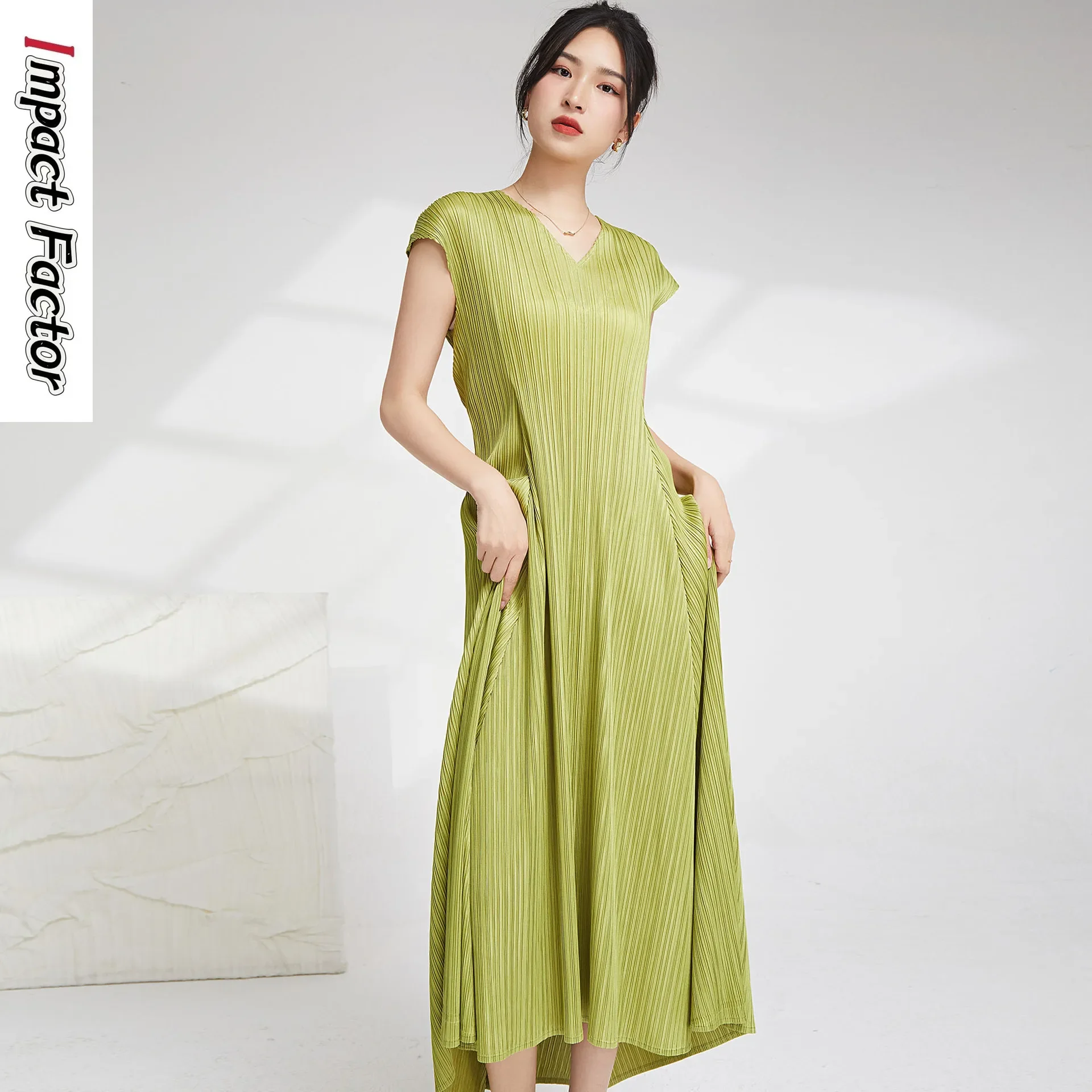 

Miyake Pleated Summer New Dress V-Neck Sleeveless Loose Drawstring Waist Drawn To Show Slim and Irregular Long Dress