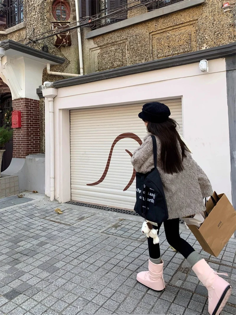 เสื้อโค้ทขนเฟอร์เทียมแบบใหม่ ความยาวปานกลางถึงยาว สำหรับฤดูหนาว คอตั้ง แต่งเขาสัตว์ ผ้าฝ้ายหนานุ่ม อุ่นสบาย ทรงหลวม