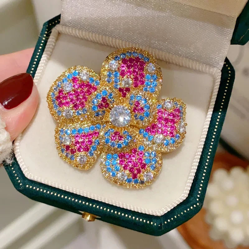 

Sparkling Luxury Flower Brooches for Women Unisex Fushia Blue Zircon Plant Floral Evening Party Wedding Shiny Pins for Men