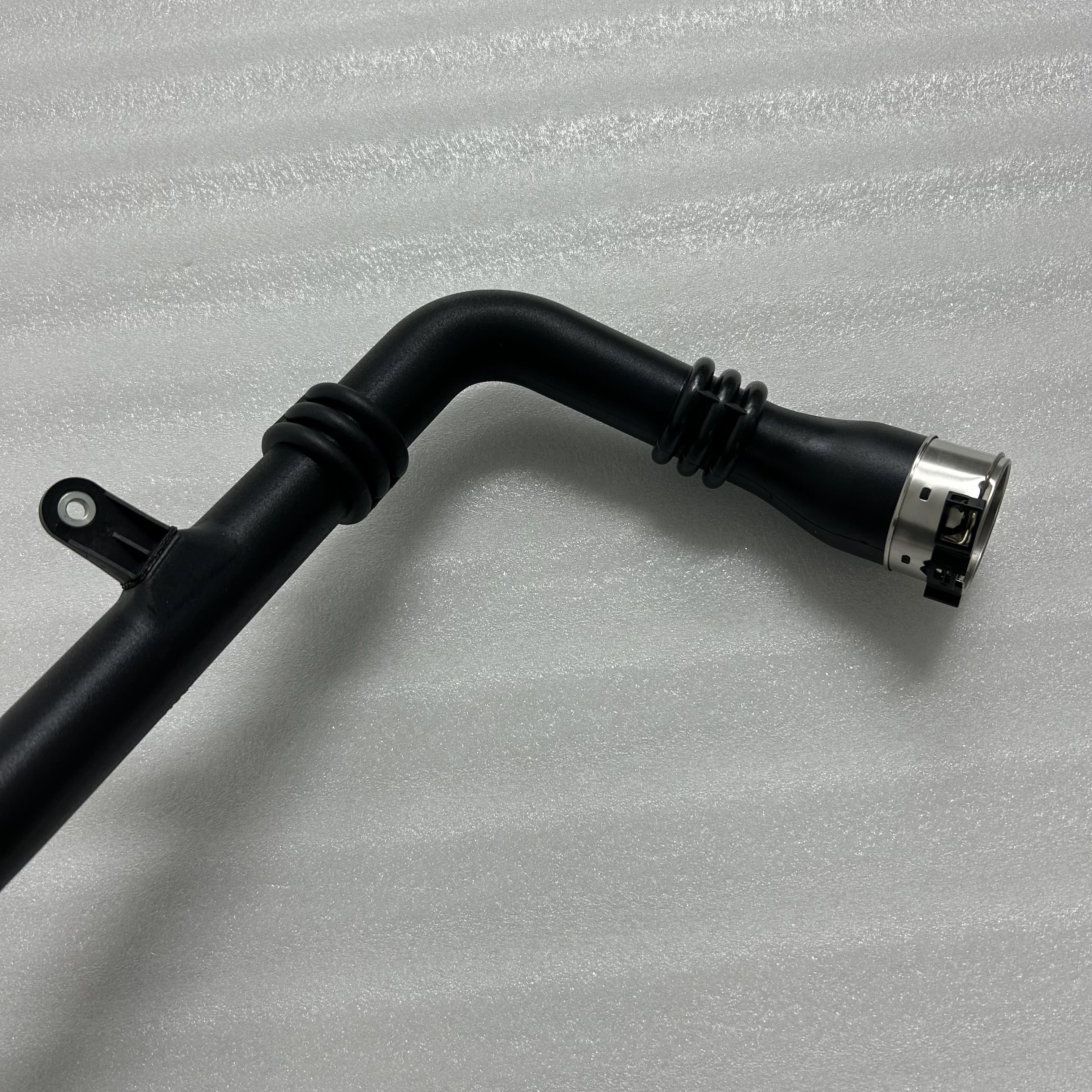 144601KB2B 144601KB2D 144601KB2E Intercharge Air Line Fit For Nissan NV200 / EVALIA 1.5 Dci Air Pipe