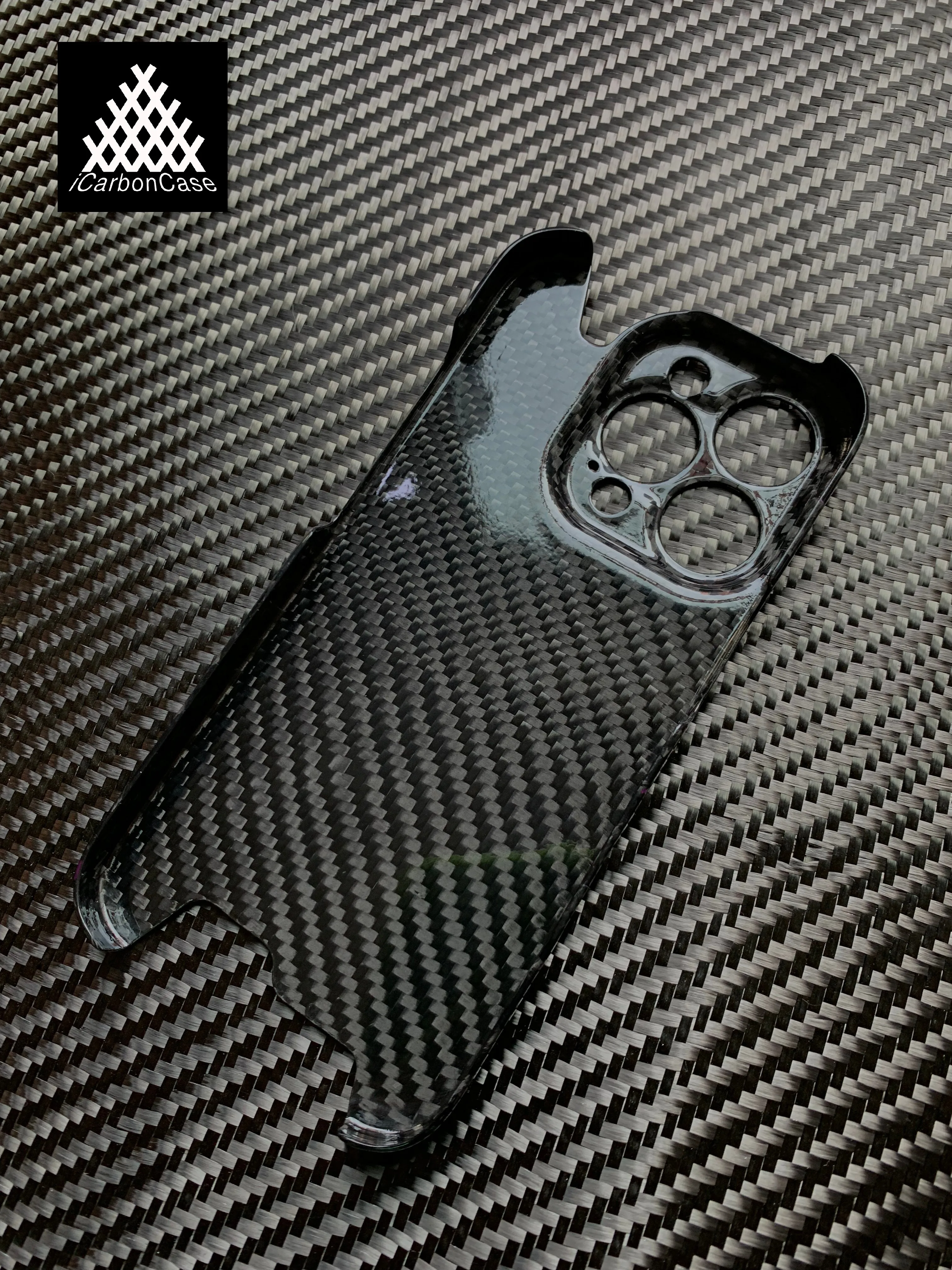 Real Glossy Forged Ultra light Full Carbon Fiber Case for iPhone 16 15 14 Pro Max 16Pro 15Pro 14Pro with Color Flakes fragments