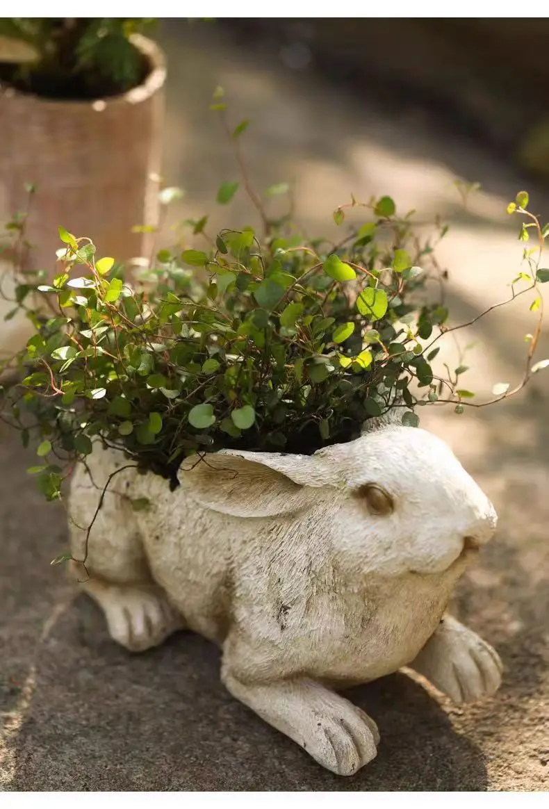 Rabbit ornamental sculpture for garden decoration outdoor creative flowerpot for villa courtyard garden decor Wreath Little