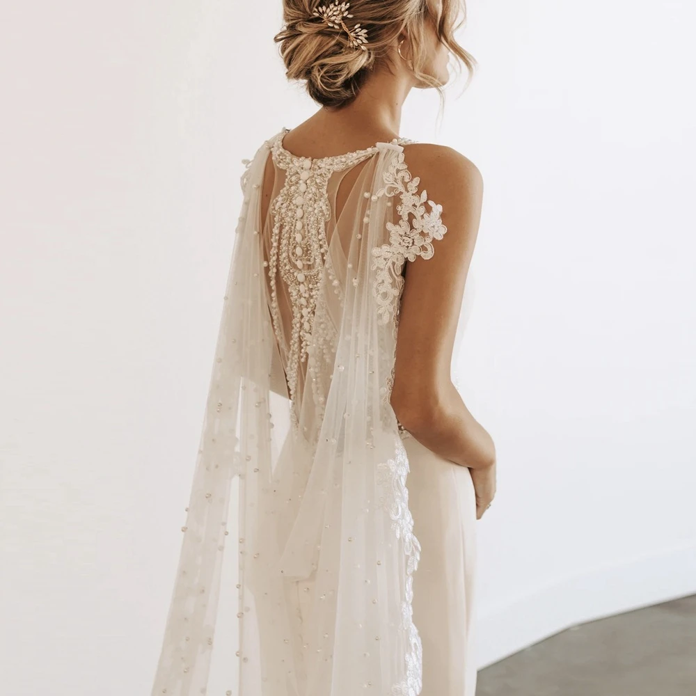 High Quality Pearls Wedding Veil Cape with Lace Appliques Edge Embroidered Mantilla Bride CWedding Accessories