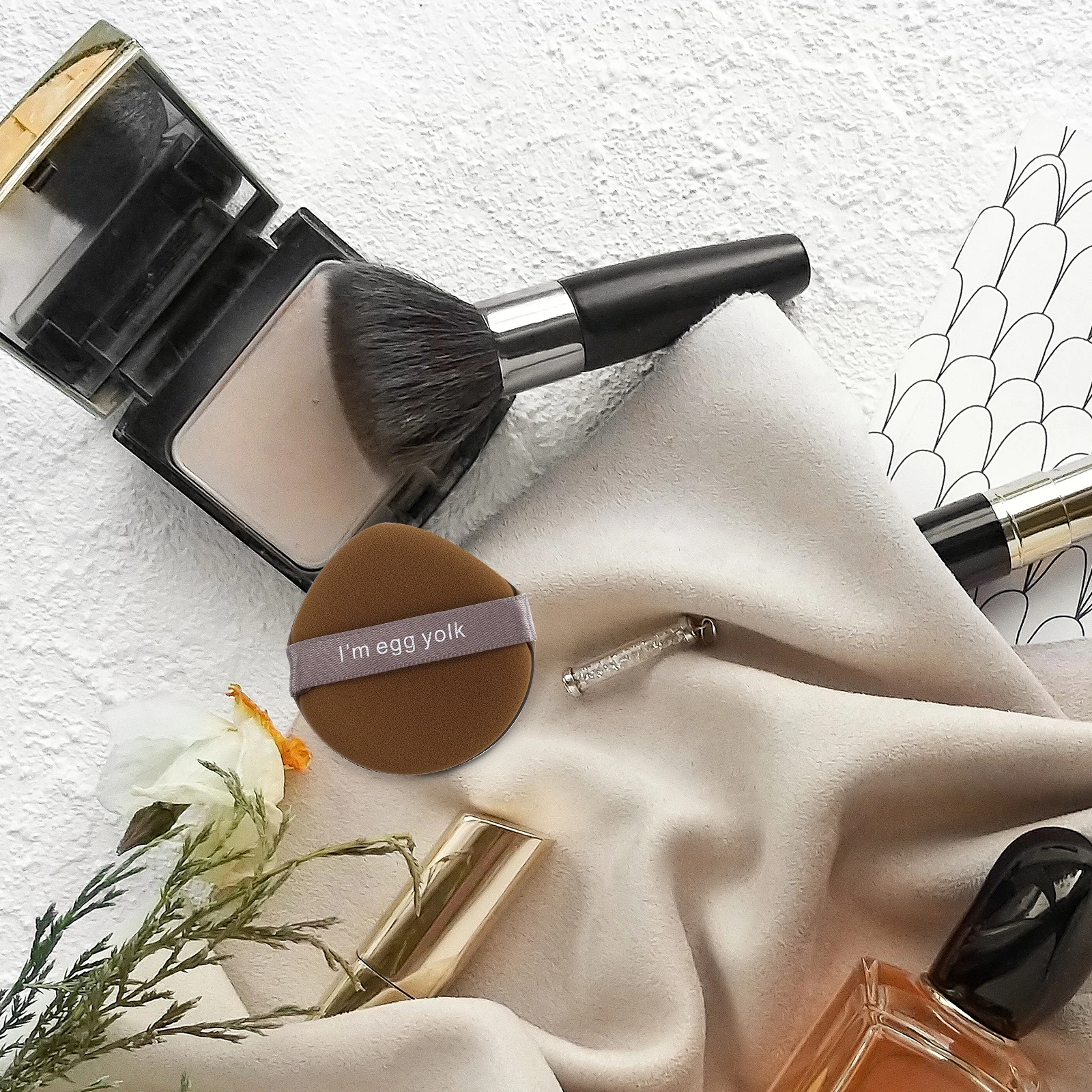 12個入り両面パフスポンジ、顔・体用パウダーパフ、濡れた状態でも乾いた状態でも使用可能、目元・鼻周りの滑らかで継ぎ目のない仕上がり