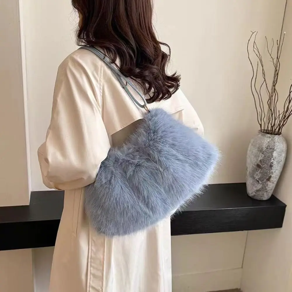 Portable Solid Color Fluffy Shoulder Bag Soft Zipper Faux Fur Hobo Bag Korean Style Warm Women Handbag Autumn Winter