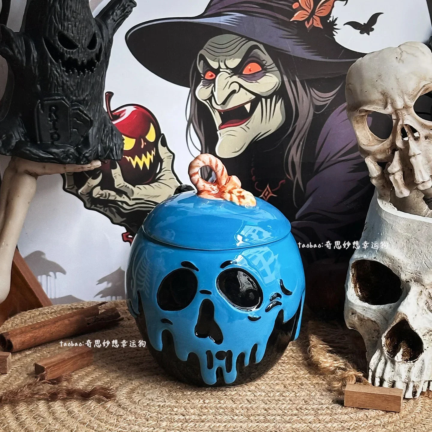 Gothic Halloween Witches Coffee Cup Blue Ceramic Skull Mug With Lid, Poisoned Apple Handle Home Party Decoration Funny Gift