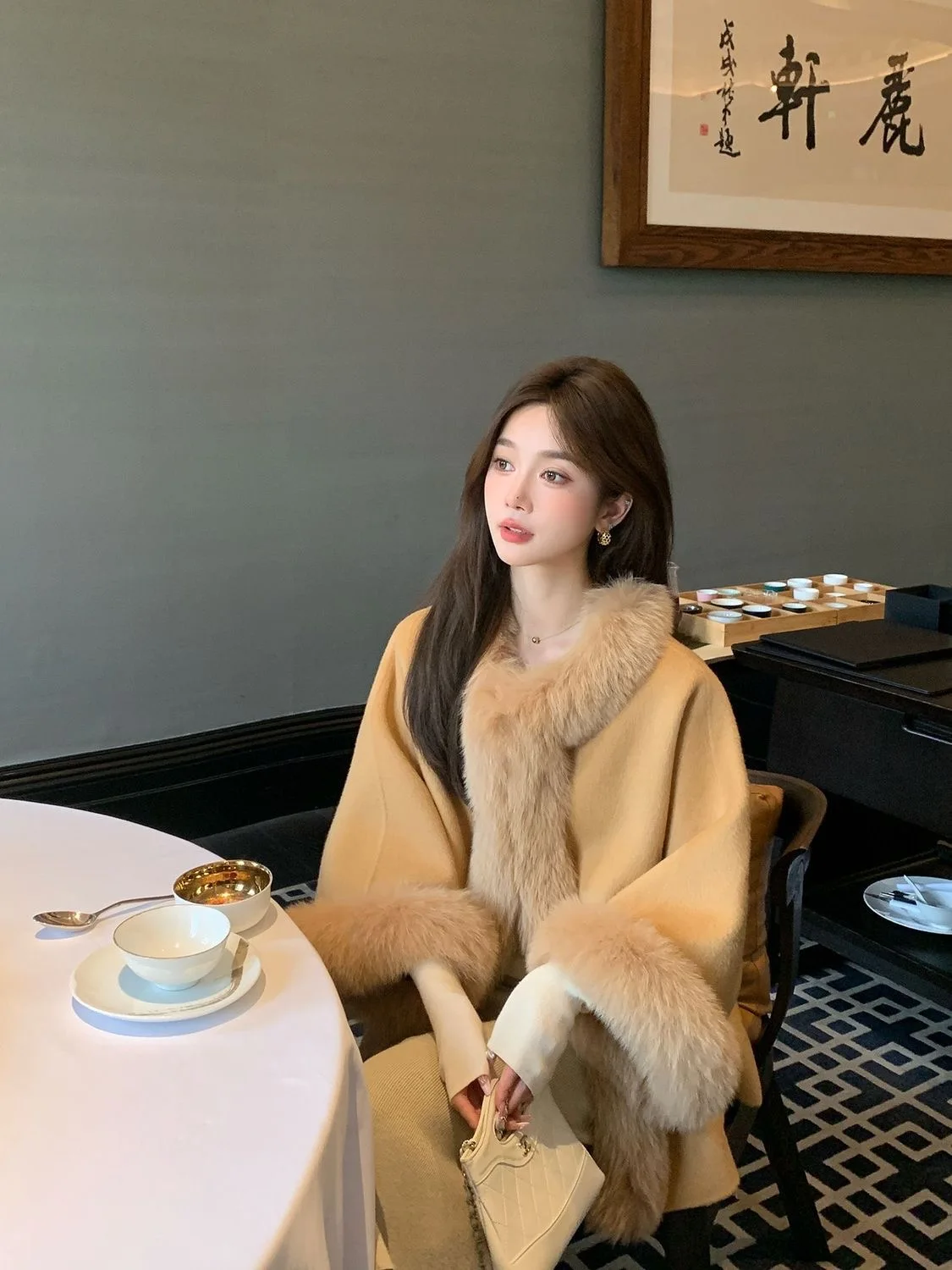 

Новое китайское двустороннее шерстяное пальто из искусственного меха, халат, верхняя одежда в стиле ретро, высококачественное ощущение, зима 2025 года, Thiened Long Sve Wome...